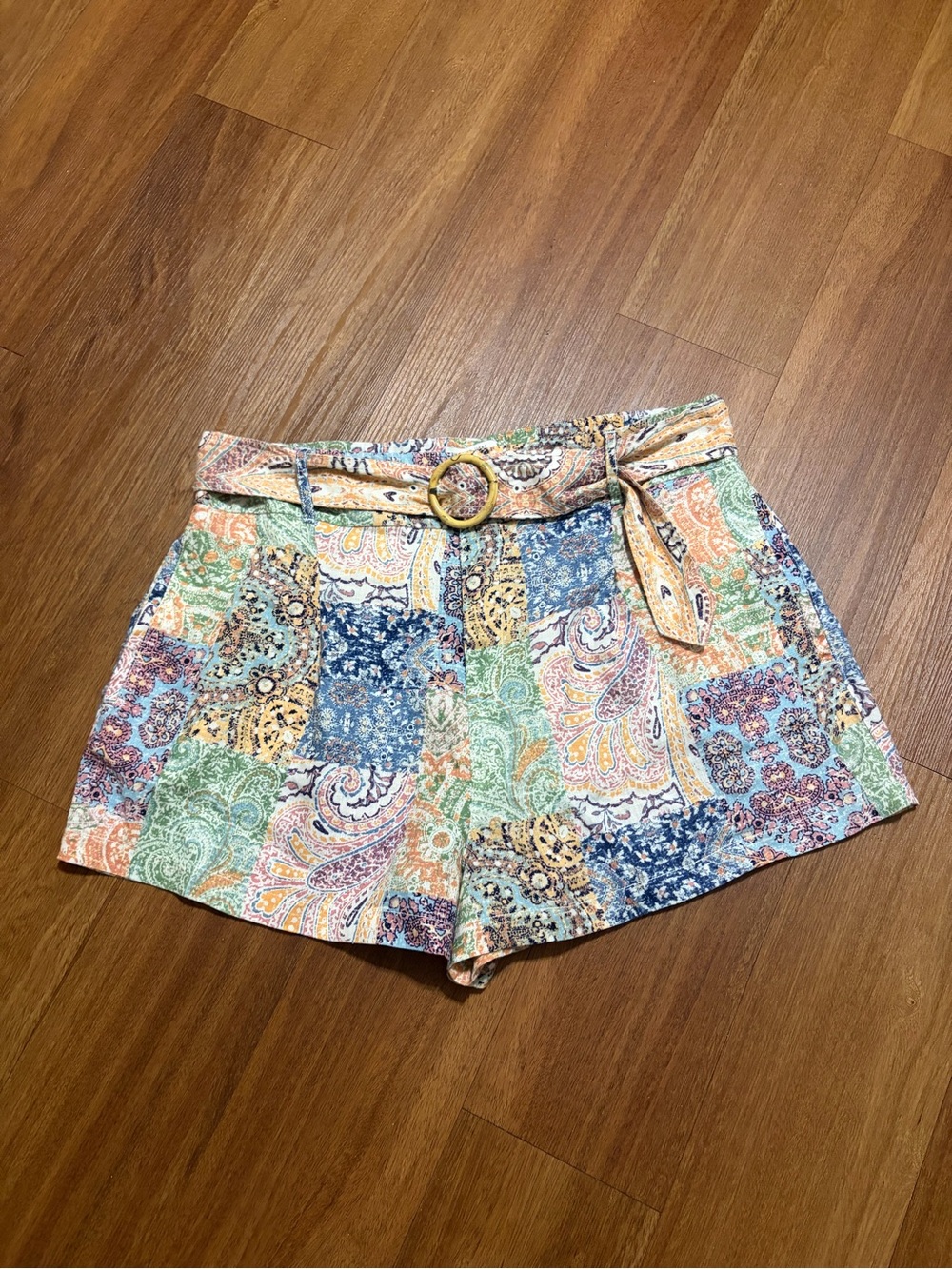 Rachel Zoe 100% Linen Patchwork Shorts, Mid Rise, Pockets, Size XL 2.5” Inseam
